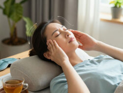 Tips Mengatasi Sakit Kepala Ringan Tanpa Langsung Minum Obat
